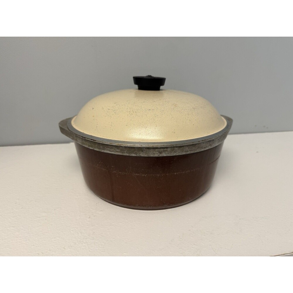 Vintage Club Aluminum Dutch Oven Stock Pot Brown Ivory Lid Self Basting ~10"